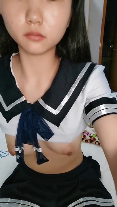 校花下海！超级清纯超漂亮~楚楚可怜的小眼神，瞬时勾起一众大哥的保护