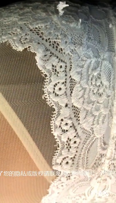 偷窥漂亮小姐姐 皮肤白皙 红内内骚气 大屁屁性感偷窥漂亮小姐姐