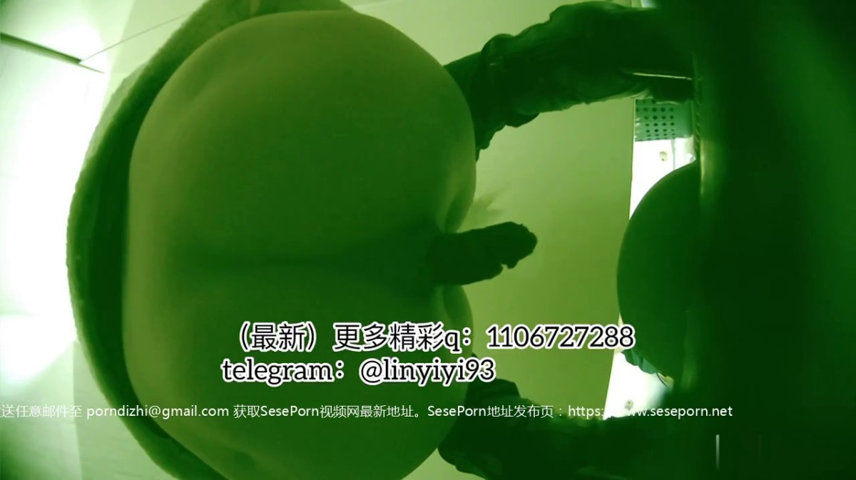 女孩在厕所拉屎36