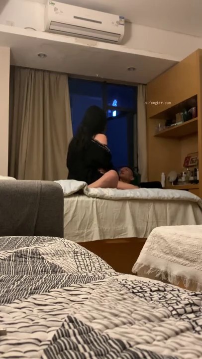 约炮天花板 约炮界「陈冠希」大神真实约炮性爱甄选 约啪极品高颜值害羞御姐 敏感萝莉 呻吟超有感觉 高清720P版