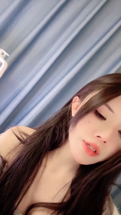 -重磅！绝色尤物 美的无懈可击~【蕾娅】终于露了 裸身摇摆