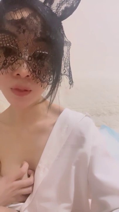 3月，江苏良家，超会玩的一对情侣家中爱爱鸳鸯浴，胸大腰细梦想身材