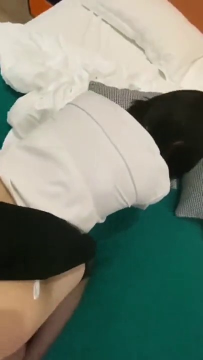 黑丝伪娘吃鸡贴贴 你在学校宿舍怎么解决呀 喜欢这样操你吗 喜欢 跟女友打电话的小母狗开始还害羞不想露脸后面就无所谓了