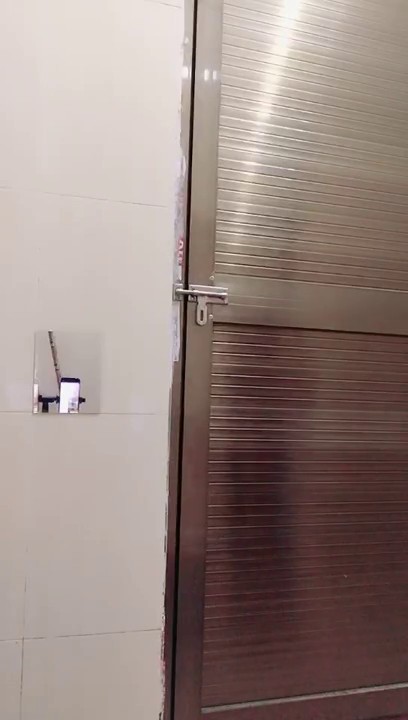 年轻漂亮可爱嫩妹主播 直播洗澡 皮肤嫩的掐出水 洗完澡敷个面膜