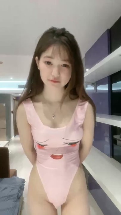 -今年下海最清纯的小美眉之一！无敌甜美又清纯，一下海就啪啪，才刚满19岁，老色坯.