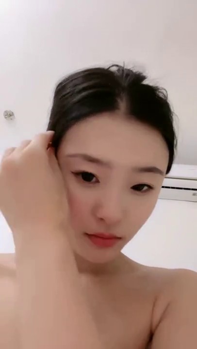 6-17最新！大G奶美眉萝莉！童颜巨乳 尺度突破【早恋少女】又又被操啦