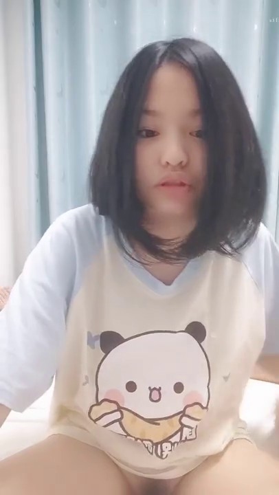 发育不错的短发小妹妹被黄毛男友直播啪啪！~【小乖乖】~ 喜欢嫩妹的不要错过.