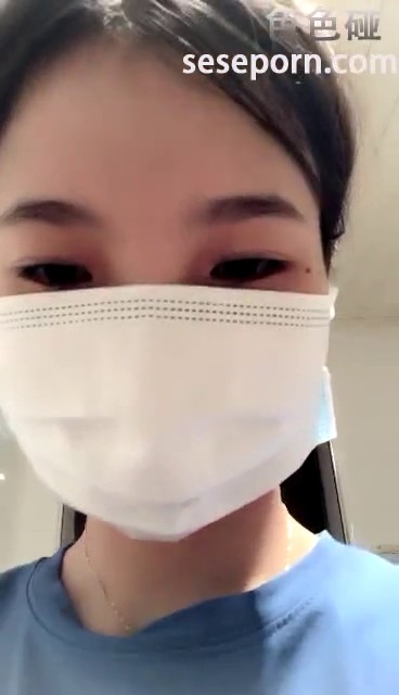 手机直播美乳小护士浴室洗澡秀皮肤粉嫩漏逼自摸很是诱惑喜欢不要错过