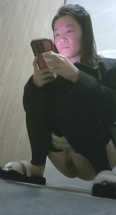 餐厅女厕全景偷拍多位漂亮的小姐姐嘘嘘 各种粉嫩的鲍鱼完美呈现