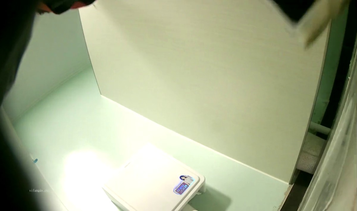 -舞蹈培训班女厕全景偷拍 多位漂亮的小姐姐肥美的鲍鱼完美呈现