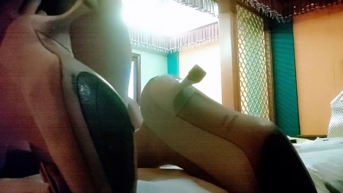 2025.1.15，【秦少会所探花】，深夜会所玩少妇，大奶子风骚妩媚，享受小姐姐专业的服务，香艳刺激爽歪歪！