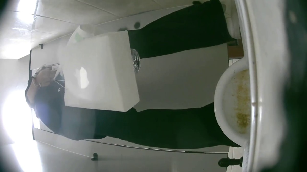 18歳巨乳美少女「もう…ダメェ…」オマ〇コにハメられ悶えました