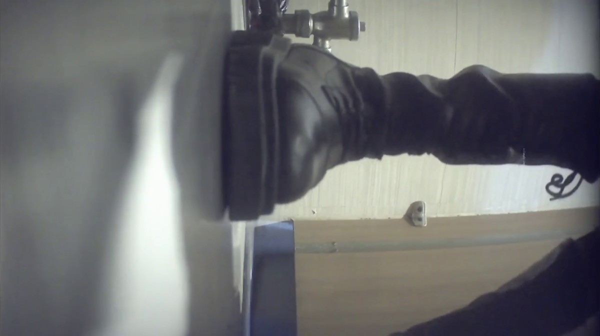 KTV女厕全景偷拍几位大长腿小姐姐 各种极品美鲍鱼