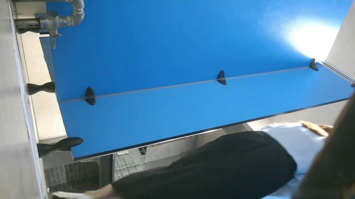 商场蓝色隔壁女厕全景偷拍几位女神级的小姐姐 各种美鲍鱼