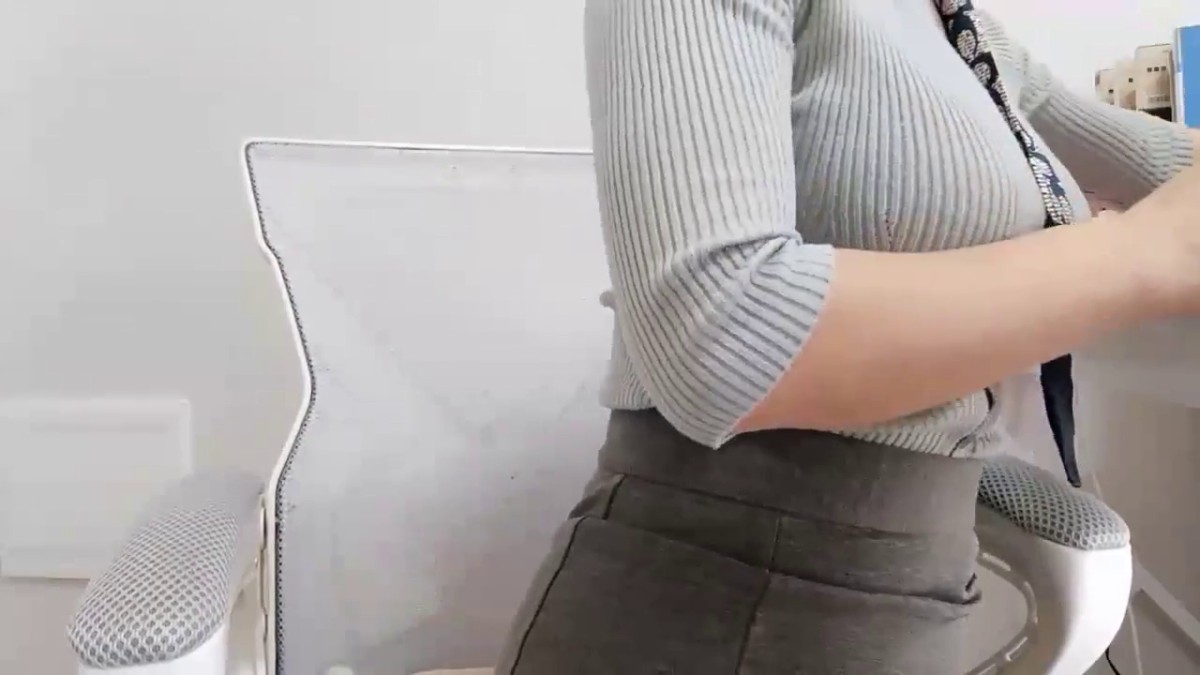 2025新品，OL办公范，新人御姐【jiajia-999】下海福利， 高跟灰丝开裆袜，抽插多次喷水4