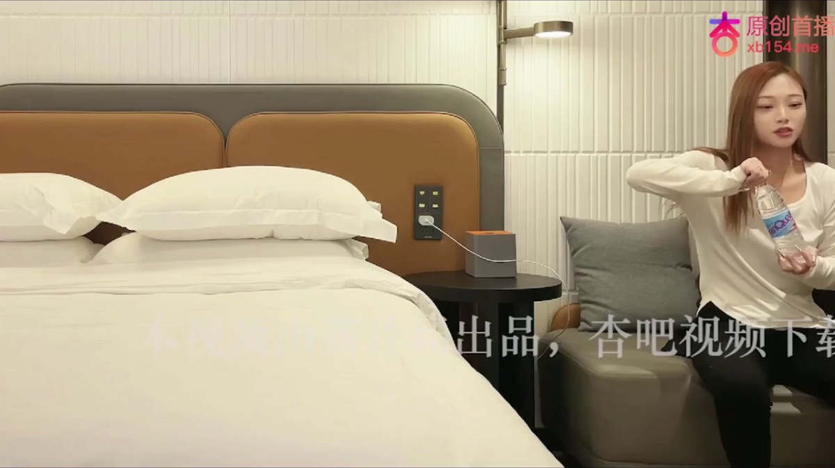 探花王安全酒店约炮 性格开朗的北方姑娘口活好性欲强满背纹身非常酷操得表情丰富