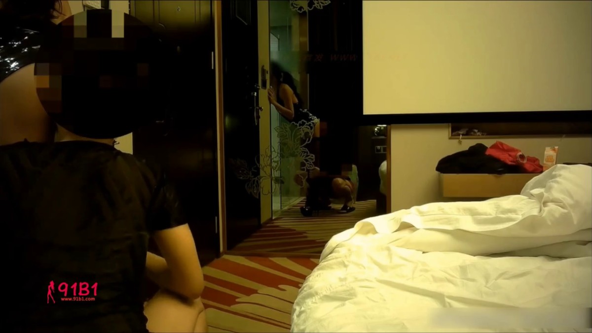 会所达人应召一位长发身材SEX美女这次玩全套站床上扭臀晃腰勾引那段真刺激捅的好猛都给干跑了问她痛吗1080P原版