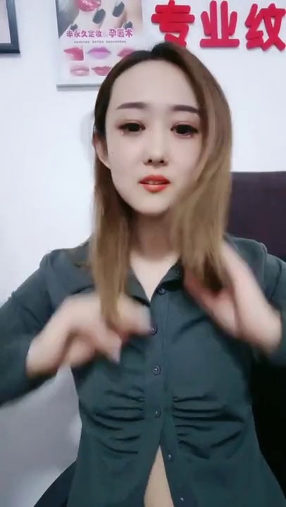 【彩儿】重庆某美容店老板娘和闺蜜在店里约操粉丝~爽死