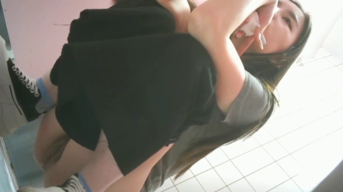 【极品厕拍】 美女降临 顶级时尚女神范《震撼全景》惊现女神级美女 绝佳身材 人美B靓 赏心悦目 高清720P原版