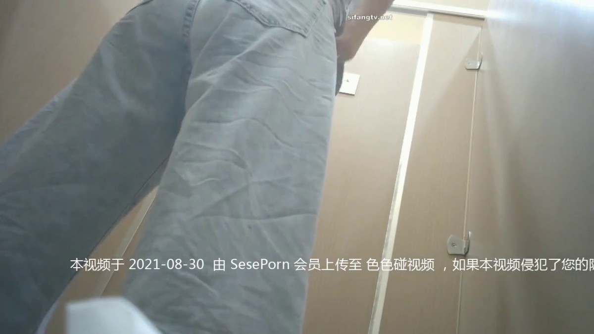 商场女厕偷拍 漂亮小美女丰满的一线漫天B