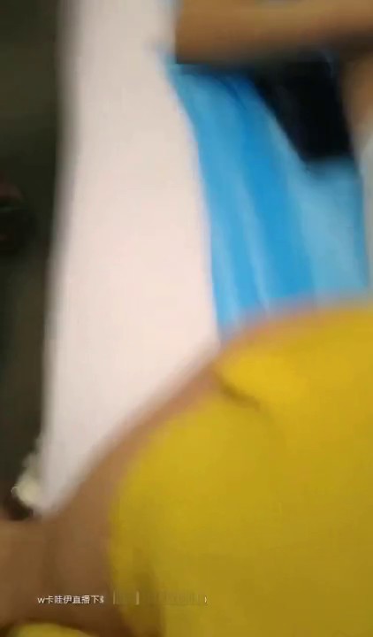 混进美容院上班的姐姐 兼职女主播偷拍给少妇 做推胸用激光枪和刀片修逼毛