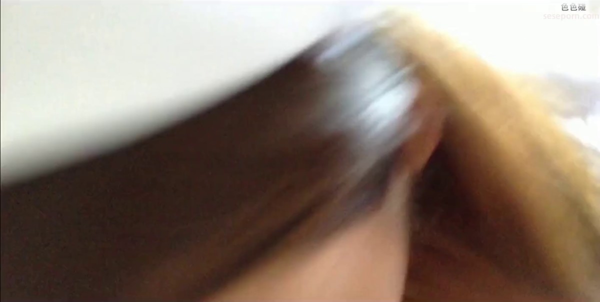 高颜值性感身材美女，情趣护士服挑逗，主动女上位干男的，无套抽插颜射