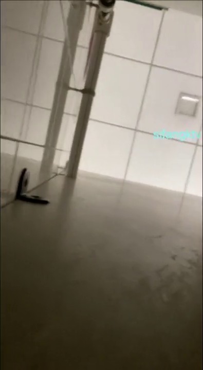 小镇卫生院女厕全景偷拍几个美少妇嘘嘘 肥美的大鲍鱼完美呈现