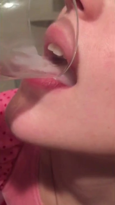 女友为了要皮肤白皙每天吃我精子保养