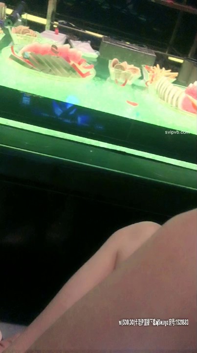 重磅资源(奶奶哦)高档会所找鸭全过程首次平台啪啪可惜找的小哥实力不行说喝了酒两下就萎了