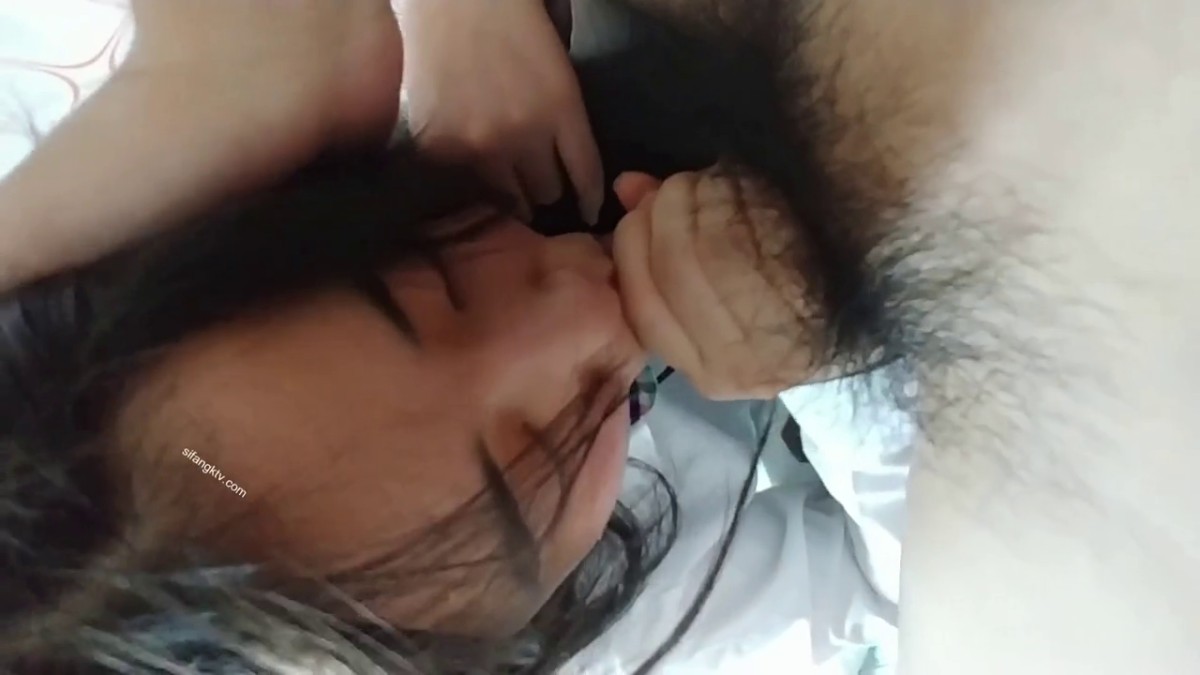 周末在家里约炮新来的美女同事各种姿势都尝试了一下完美露脸