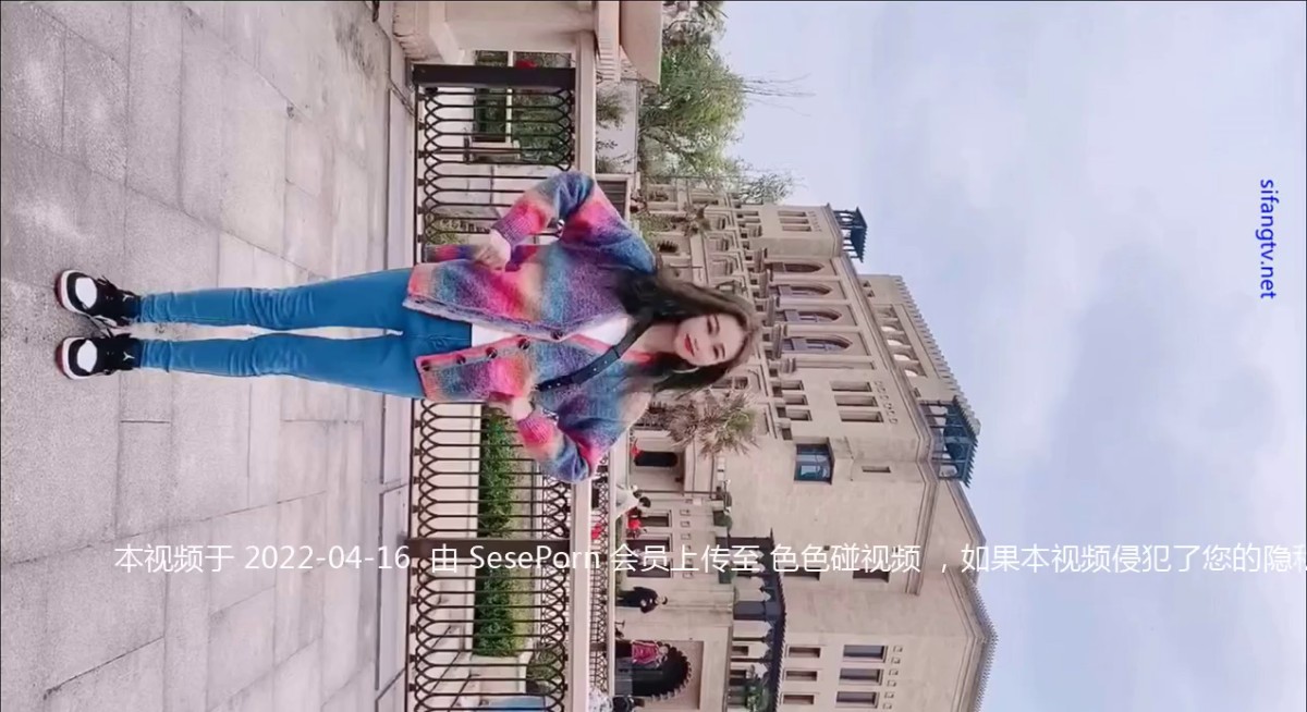 《精品青春高颜CP女生》坑神走街串巷商业广场实拍多位小姐姐方便有舞蹈老师学员还有逛街吃饭的靓妹一网打尽