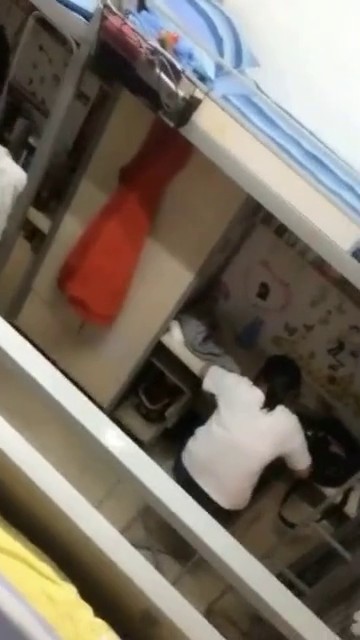 极品E+杯淫浪大学生骚妹纸女生宿舍露脸直播发骚 巨乳慎入 带你见识当代女大学生真实的世界 高清完整版