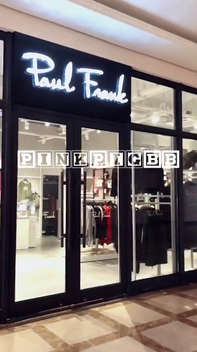 超极品反差极限户外公众场所露出 紧张刺激 怕被人看到 又希望被人看到 小心脏砰砰直跳.