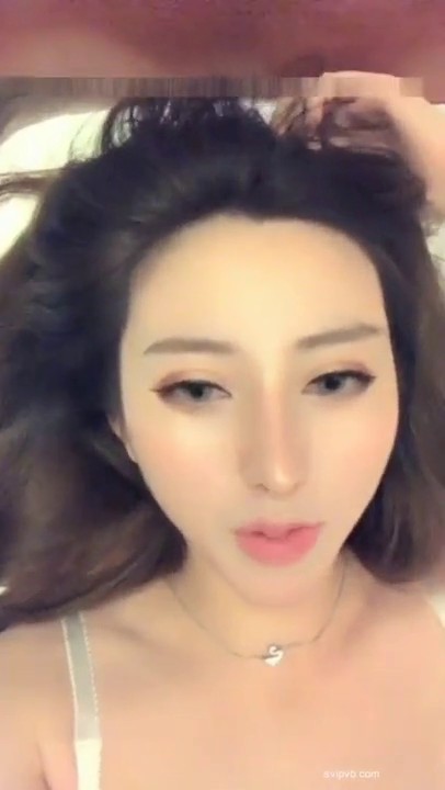 花椒女神(曼曼)绿波下海与这几天刷了很多礼物的大肚腩中年大叔酒店约炮话说我真羡慕大叔有钱