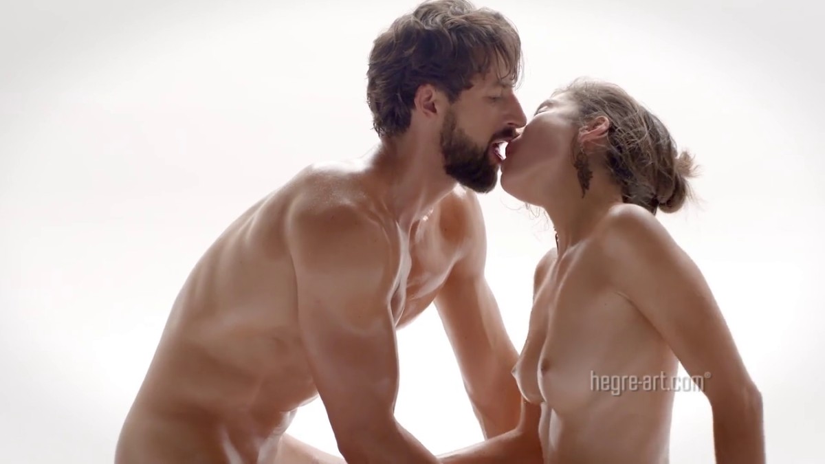 最新流出Hegre罕有大作极品美女模特与健硕男模全裸精油相互爱抚生殖器按摩终于忍不住插入了画面超诱人1080P超清