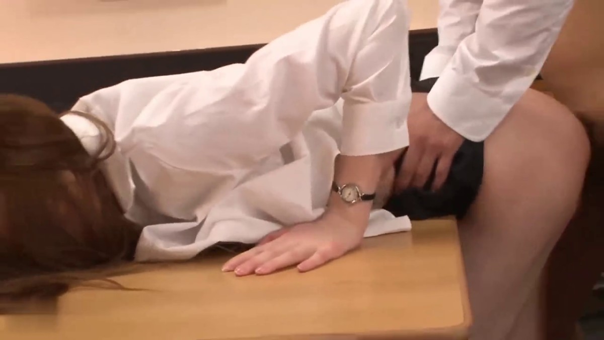 【无码破解】大长腿混血女神『水咲萝拉』堕落的美女教师IPZ-405