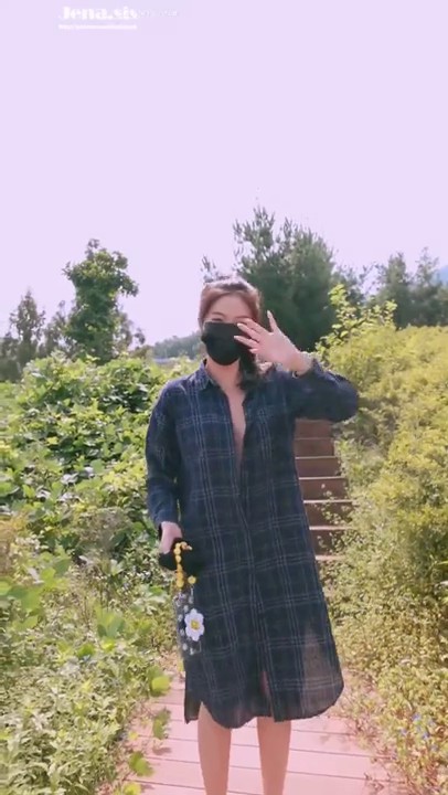 【精品泄密】女神（jena）户外拍摄拾趣 甜美精致脸蛋修长雪白美腿黑丝翘臀诱惑4