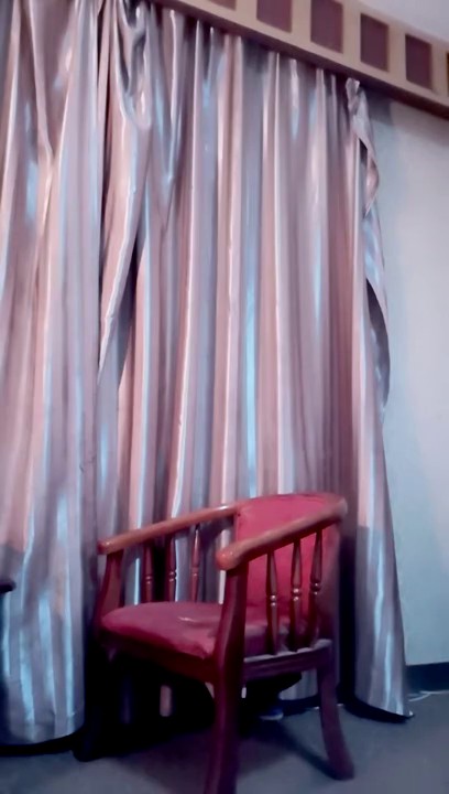 颜值不错苗条美乳妹子裸秀 全裸掰开逼逼特写舔JJ浴室洗澡非常诱人 很是诱惑喜欢不要错过