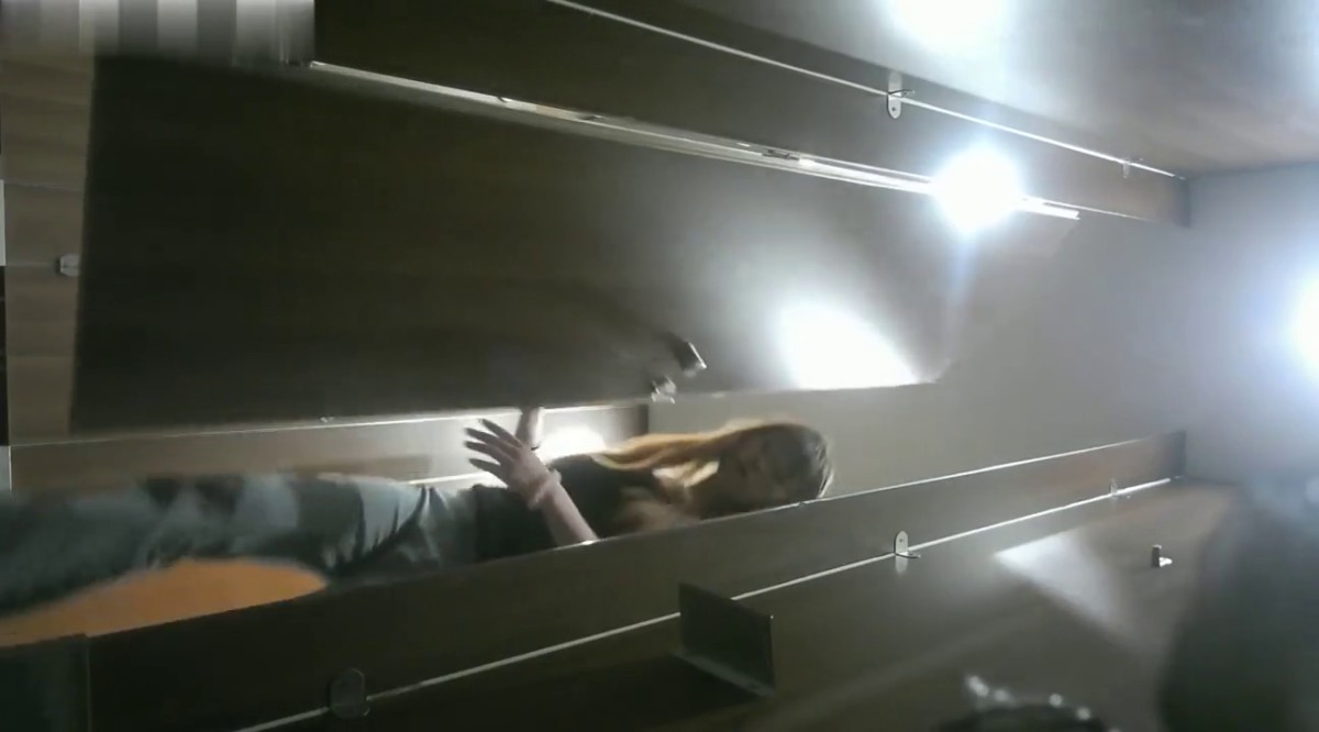 KTV女厕固定摄像头全景后拍 11位喝多了的美女各种鲍鱼