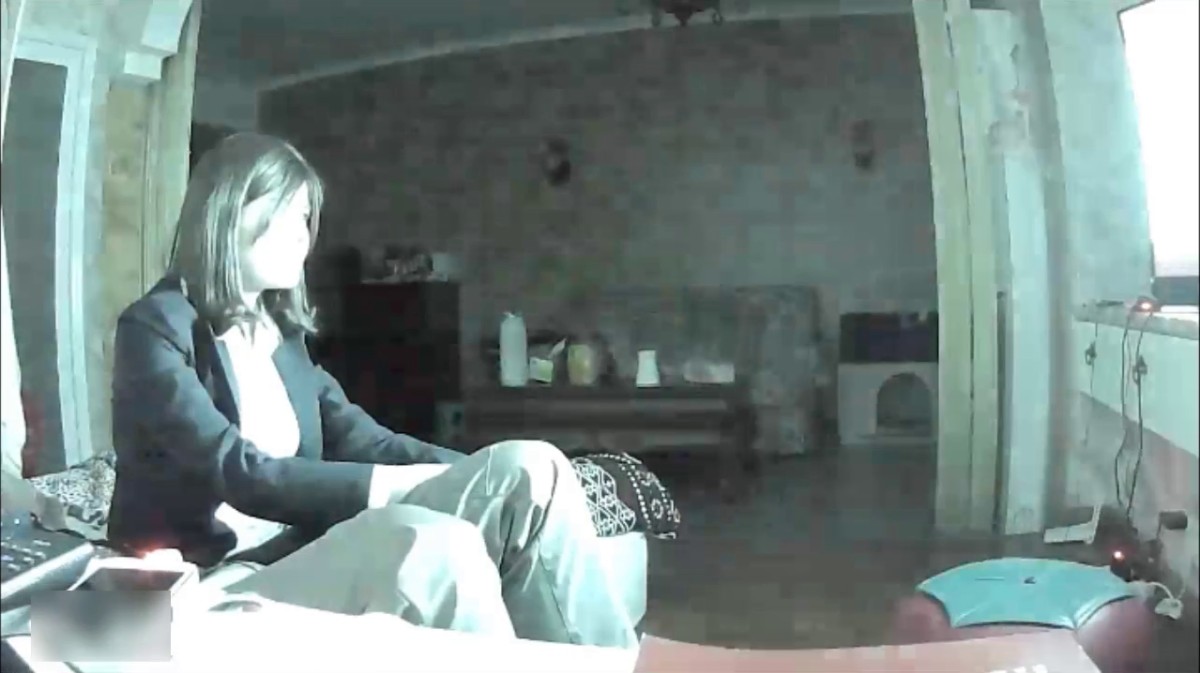 家庭网络摄像头被黑TP公司领导趁着老婆出差不在家把漂亮女下属骗到家里想要啪啪啪听对白女的一直想要走