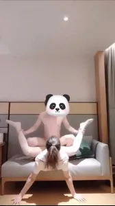 看简介，在酒店超干难度姿势爆操熟女少妇被操的高潮连连