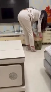 辛苦了半辈子的嫂子 是应该好好疼疼她了