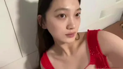 光鲜亮丽的人妻 私底下如此母狗