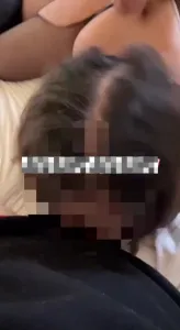 你高攀不起的女神是金主胯下的母狗，3p前后夹击