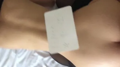 验证！98年学生妹后入不敢出声