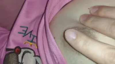 大早上自摸给我看