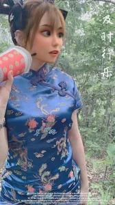 原创 骚妹妹指着床单说自己很多水