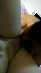 给阿姨舔逼的嗷嗷叫，舒服了，比我老公弄的舒服