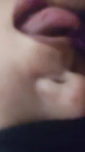 初次上传  骚逼老婆吞精