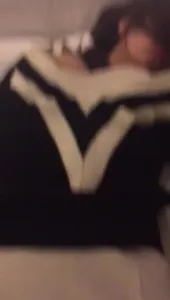 原创露脸精品求了好久女朋友才愿意穿我喜欢的牛仔裤黑丝